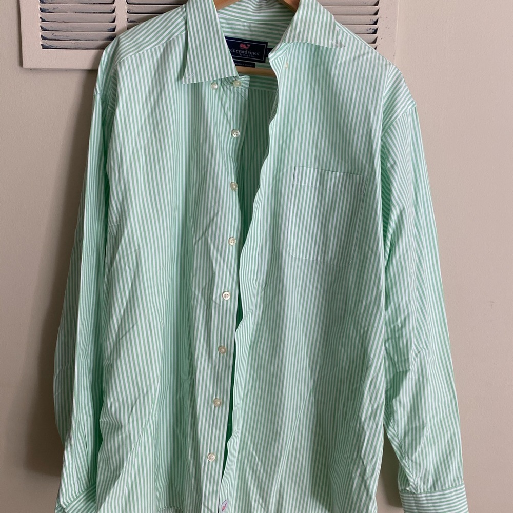 vineyard vines men Shirt size XL